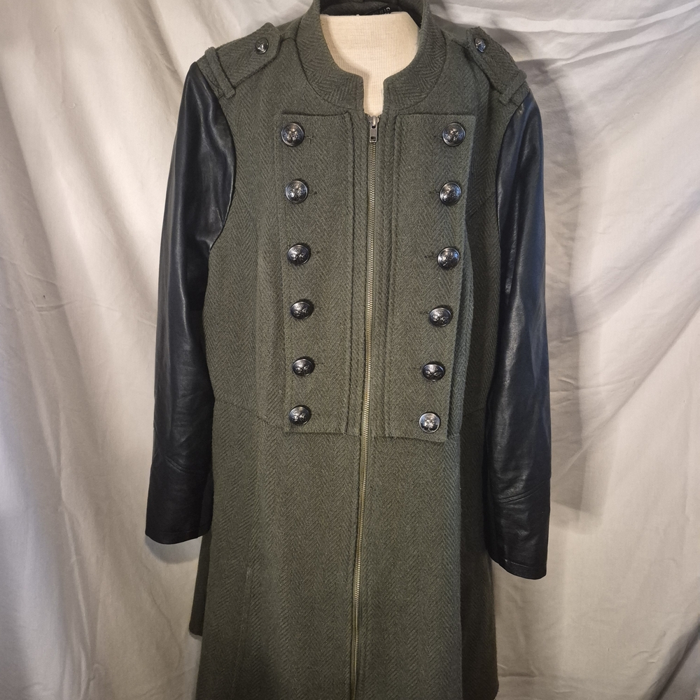 Military-Style Olive Green Coat with Black Sleeves